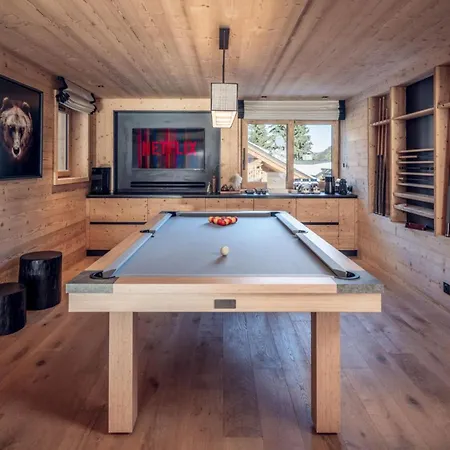Retreats The Distinct Luxury Of A Chalet In * 格施塔德