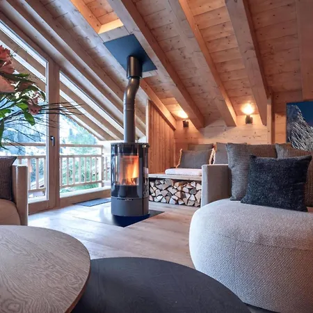 Retreats The Distinct Luxury Of A Chalet In 格施塔德