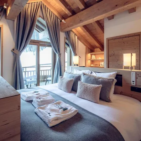 Retreats The Distinct Luxury Of A Chalet In 木屋
